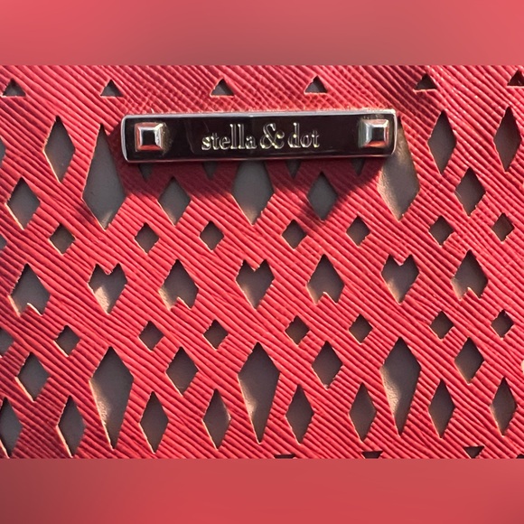 STELLA & Dot ORANGE CLUTCH Laser Cut ZIP - Picture 3 of 12